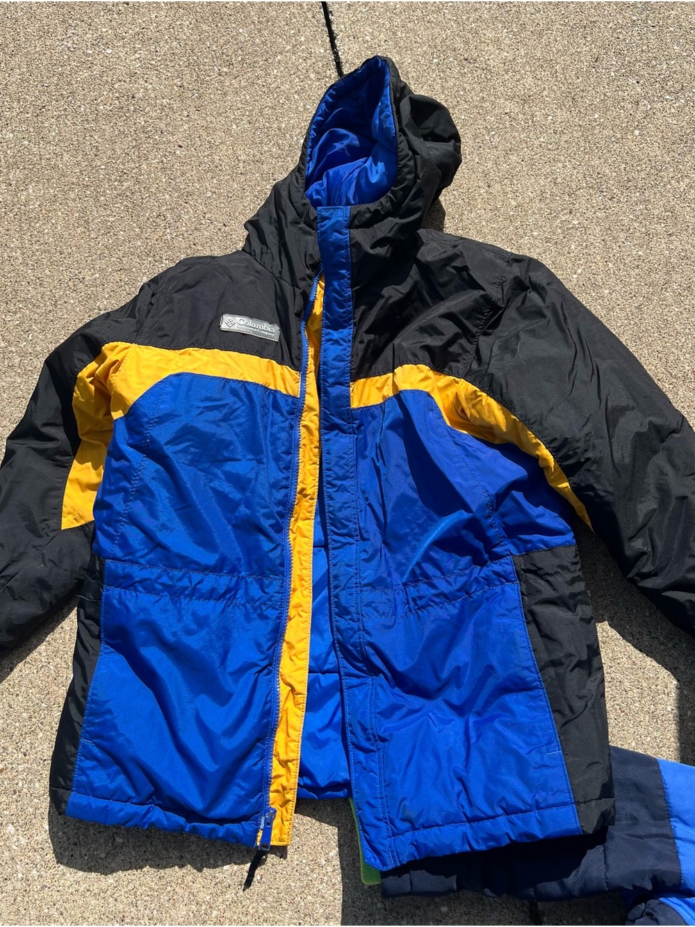 Columbia Kids Hooded Puffer Winter Jacket in Blue, Yellow & Black size 10/12